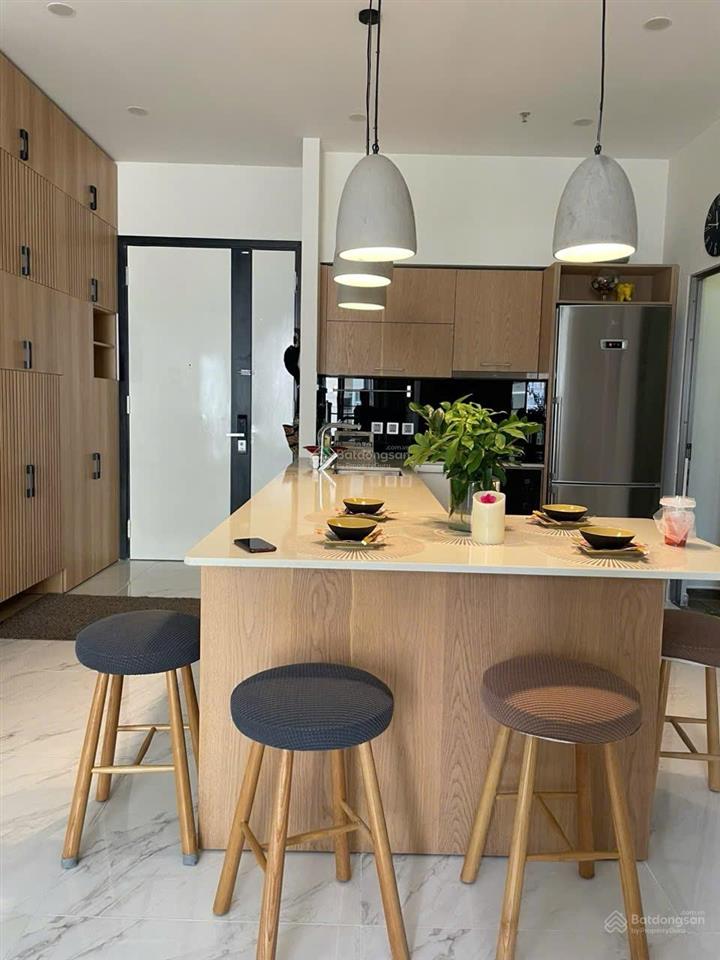 Bán căn hộ midtown phú mỹ hưng q7 90m2 2pn view biệt thự có ô xe hơi giá 9.5 tỷ