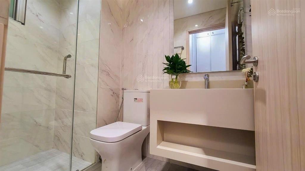 Bán căn hộ midtown m6 90m2 đã có sổ đang cho thuê 27.5tr/th. giá 10 tỷ