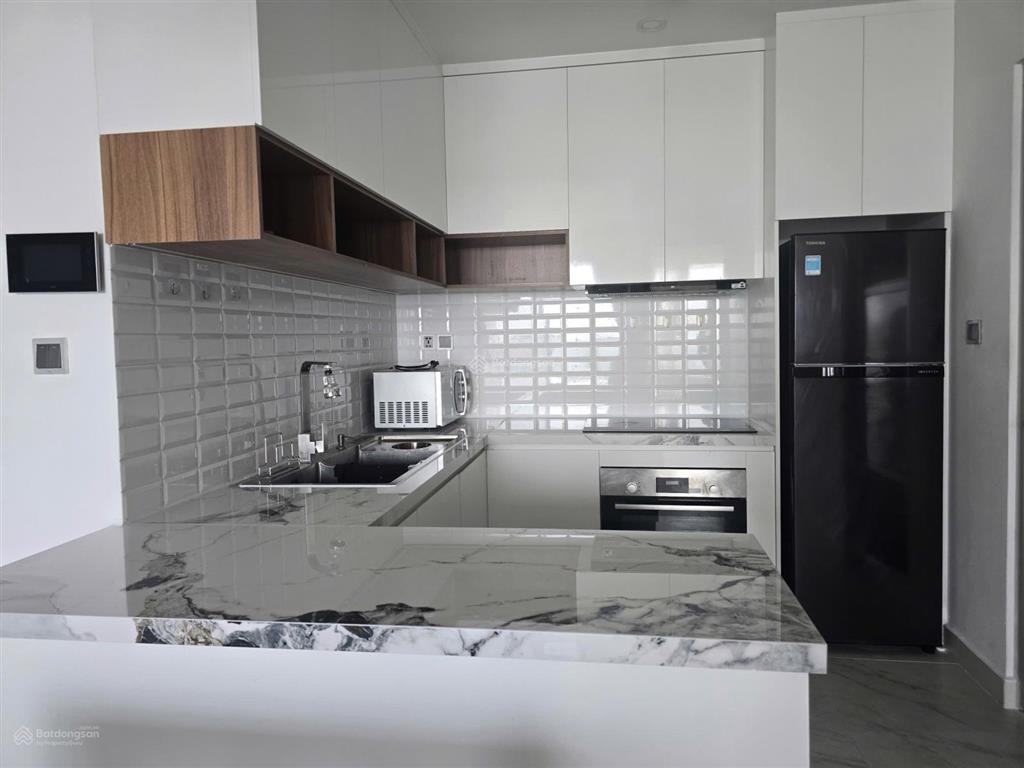 Bán căn hộ midtown 89m2 2pn, nhà đẹp, đang có hđ thuê 24tr/th giá 10 tỷ tl