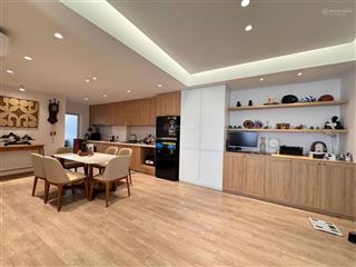 Căn hộ phú mỹ hưng 3 phòng ngủ, nhà đẹp như hình, view sông thoáng giá 47tr/th