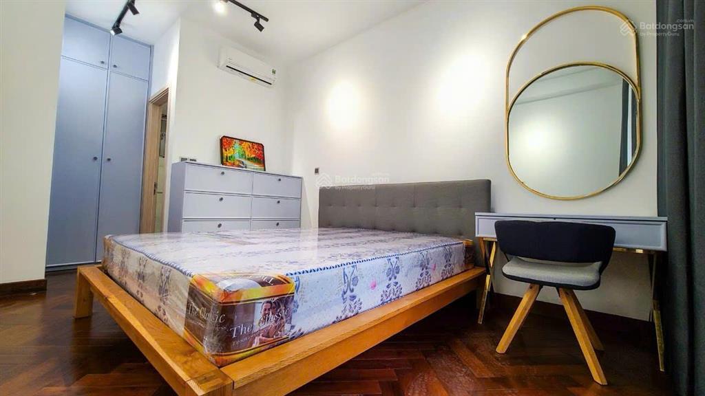 Bán căn hộ midtown m6 90m², 2pn, có ô xe hơi, full nội thất, chỉ 9.5 tỷ  0918 889 ***