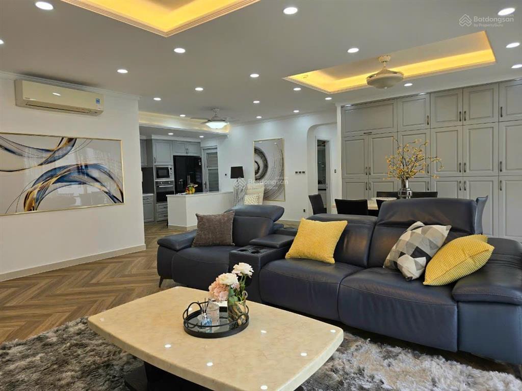 Cho thuê happy valley 135m² căn góc view sông & sân golf giá chỉ 30tr/tháng