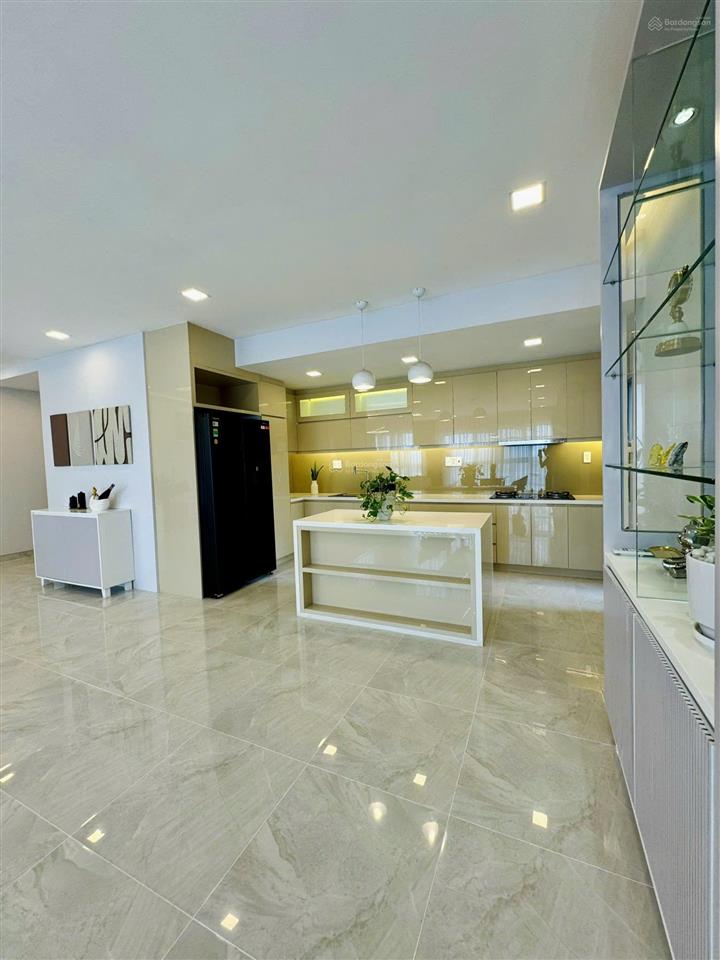 Chính chủ cho thuê panorama 146m² 3pn, có ô xe hơi, nhà trống xem dễ giá 30tr/th