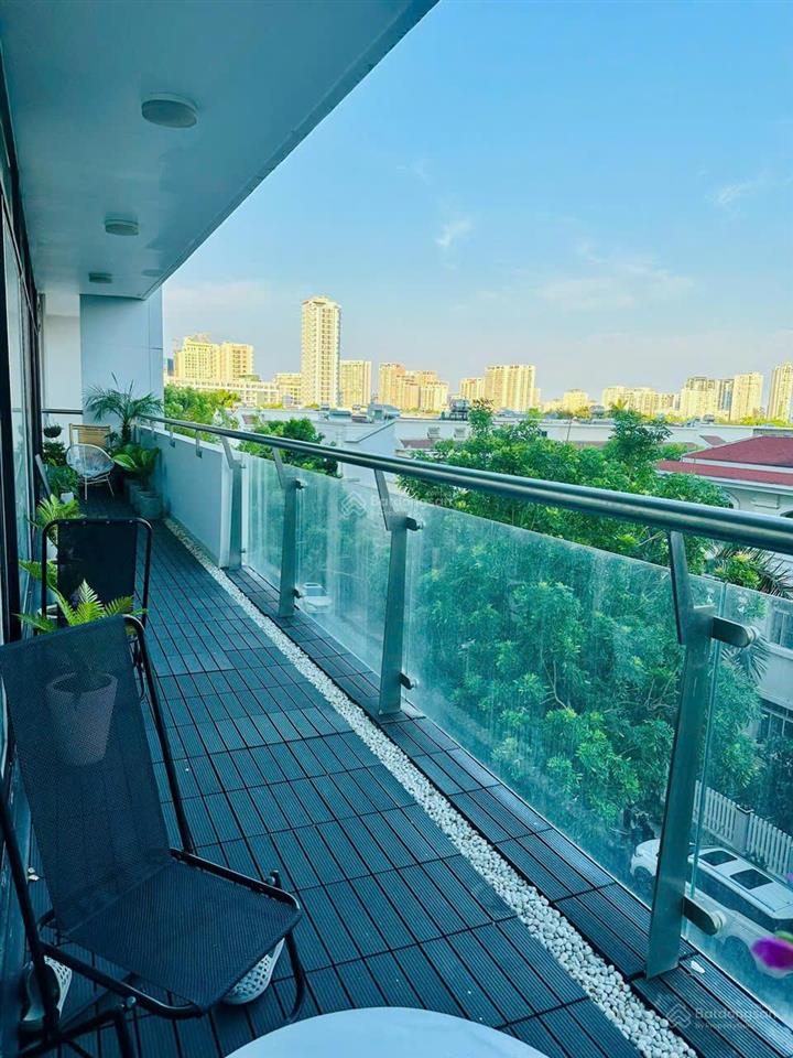 Bán gấp căn hộ chung cư tại garden court 2, giá siêu hời 12 tỷ, 136 m2, p tân phong, q7, hcm