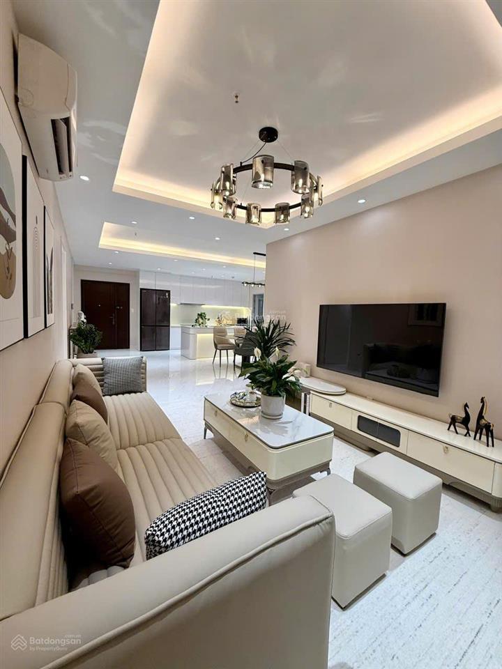 Cho thuê riverpark residence 1 căn góc 135m²  3pn view sông  nhà mới sơn sửa  33 triệu/th