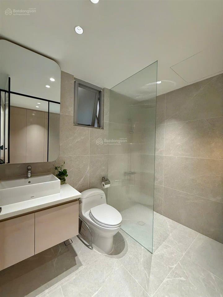 Cho thuê riverpark residence 1 căn góc 135m²  3pn view sông  nhà mới sơn sửa  33 triệu/th