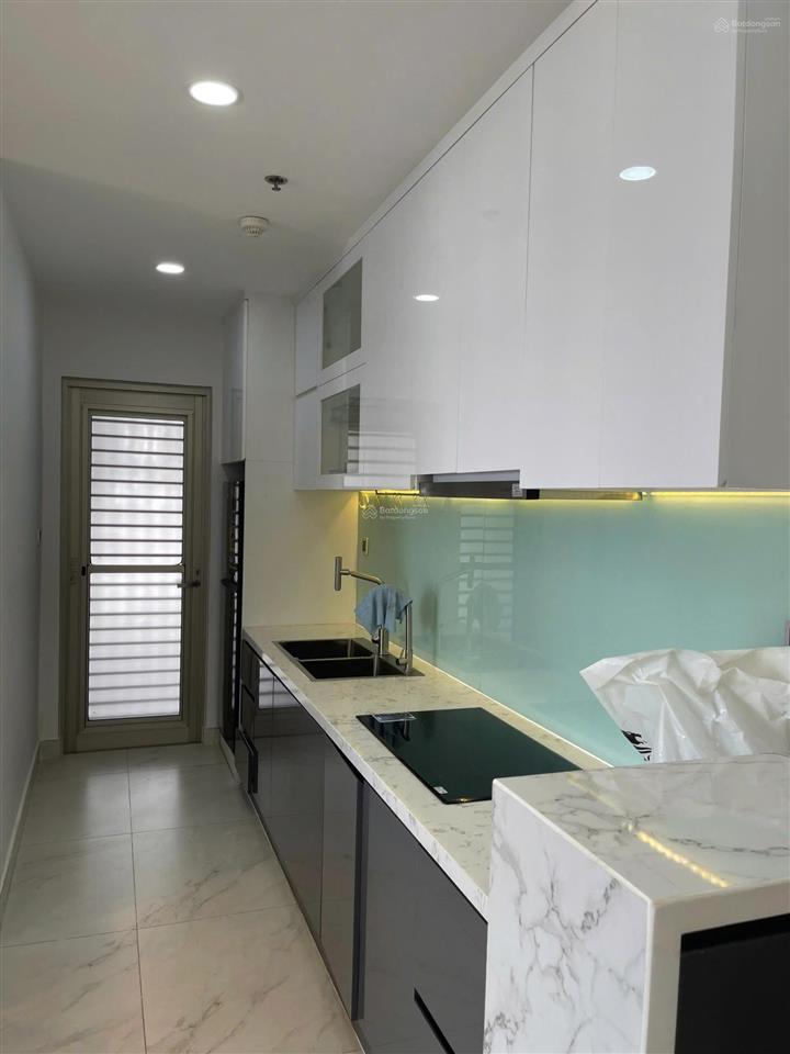 Hot! midtown m7 căn góc 2 ban công, view biệt thự, có ô đậu xe 28 triệu/tháng