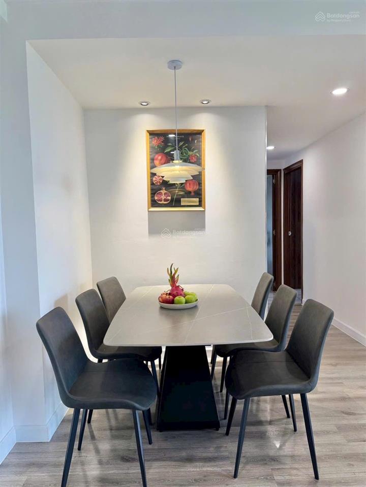 Bán nhanh green valley 120m, 3pn, giá 9,5 tỷ có ô xe, sổ hồng, bán nhanh