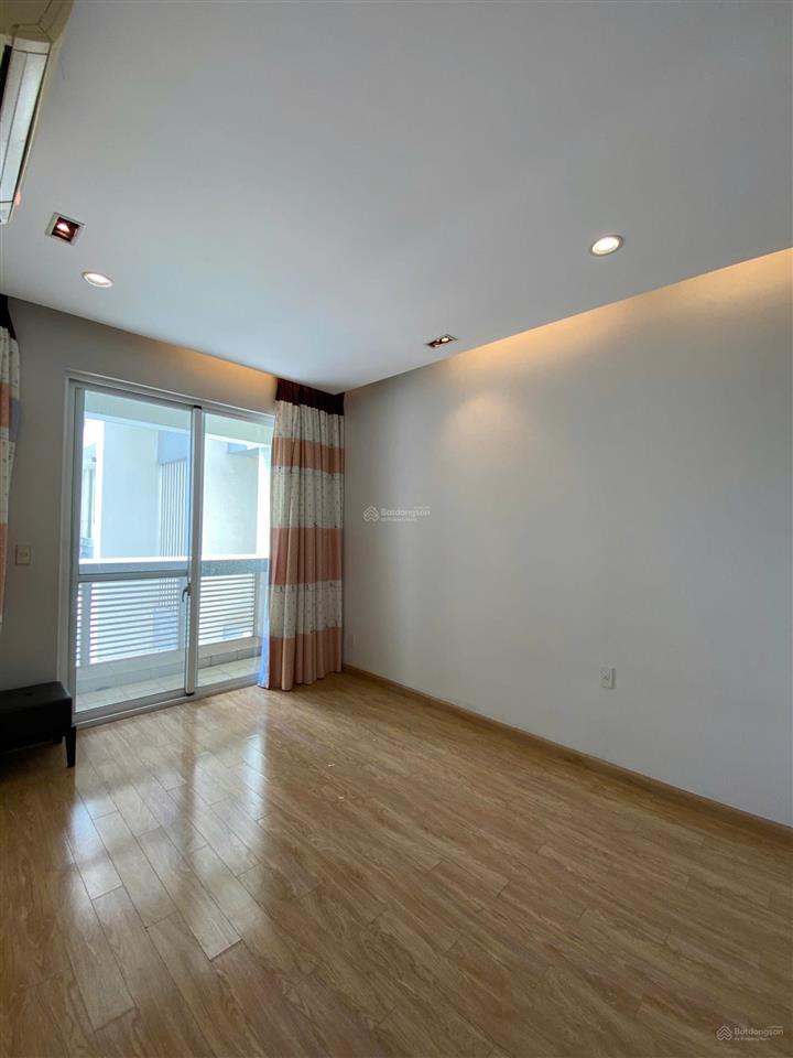 Cho thuê riverpark residence 130m2 căn góc 3pn, lầu cao, nhà mới sửa, giá 28 triệu/th