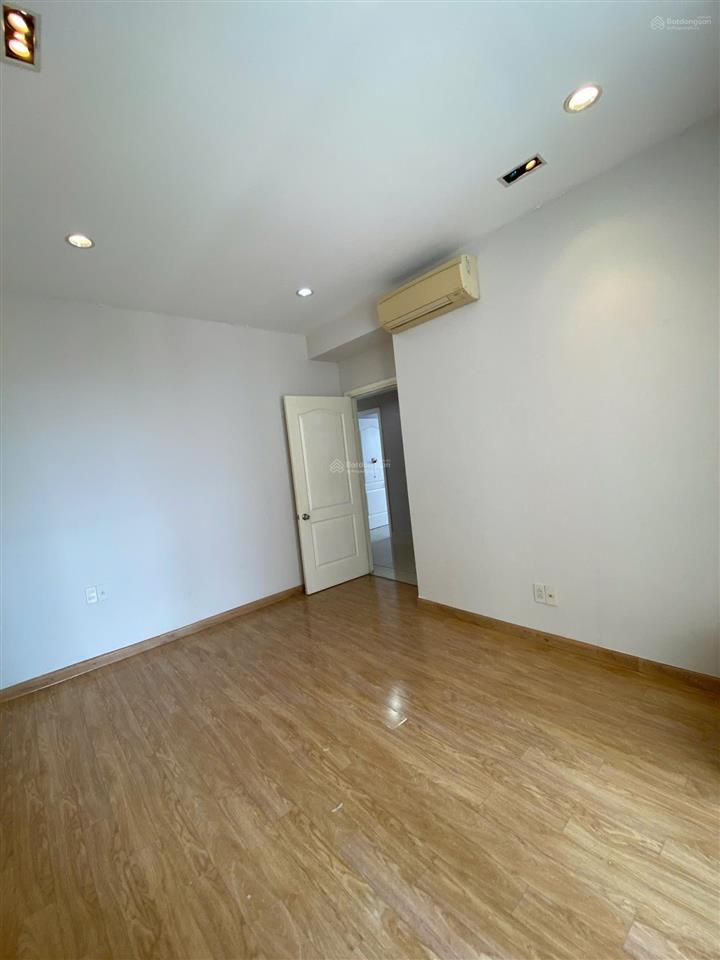 Cho thuê riverpark residence 130m2 căn góc 3pn, lầu cao, nhà mới sửa, giá 28 triệu/th