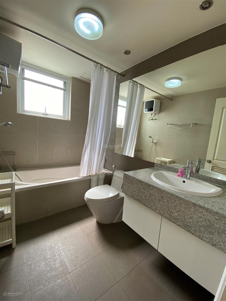 Cho thuê riverpark residence 130m2 căn góc 3pn, lầu cao, nhà mới sửa, giá 28 triệu/th