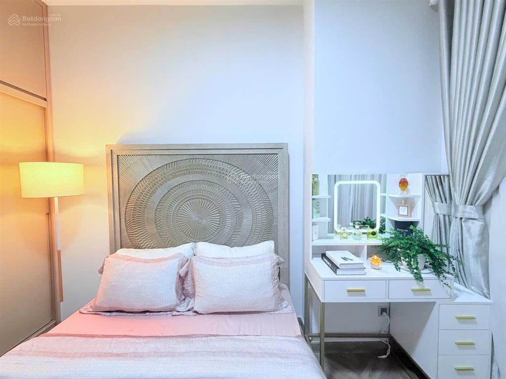 Cho thuê midtown m8 căn góc 82m2, view đông nam, full nội thất cao cấp, giá 25tr/th