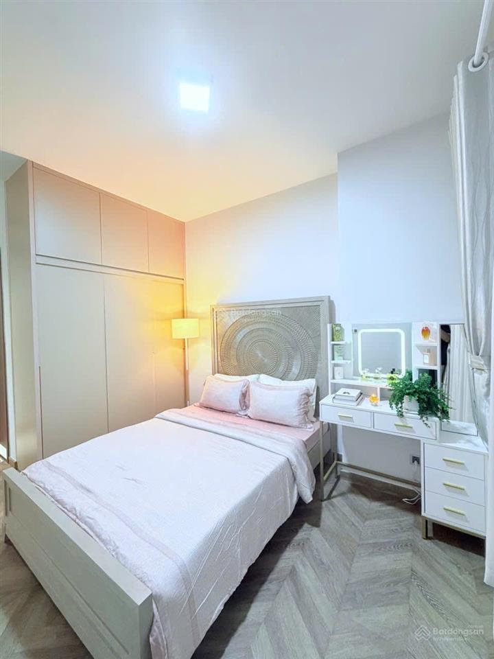 Cho thuê midtown m8 căn góc 82m2, view đông nam, full nội thất cao cấp, giá 25tr/th