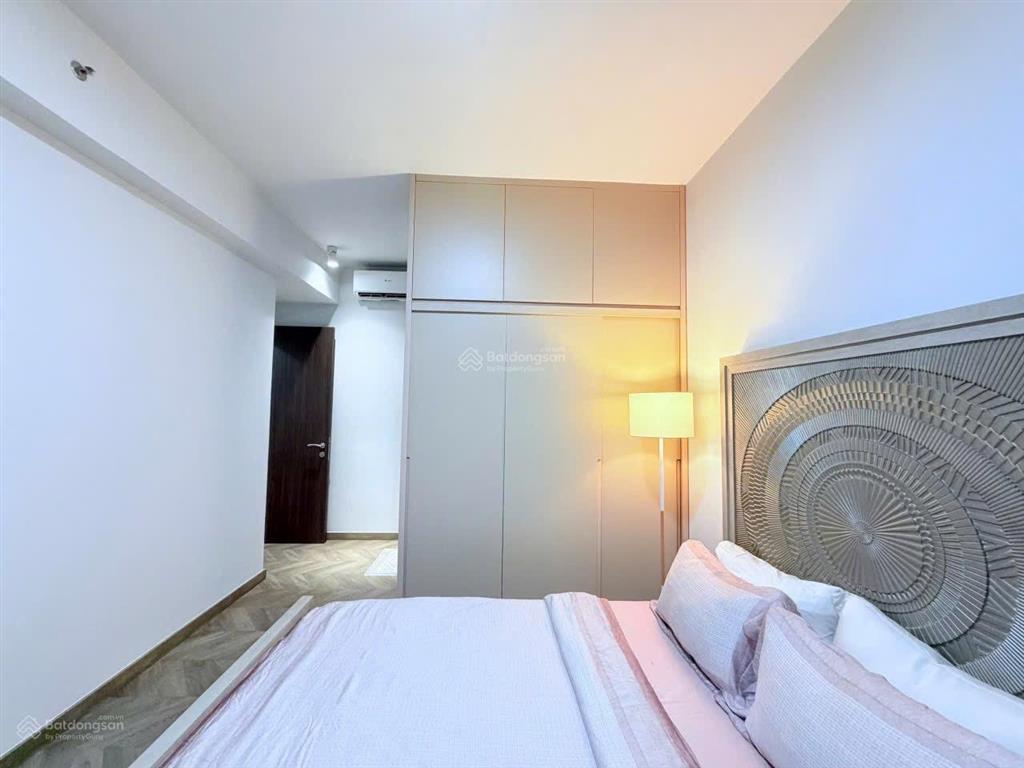 Cho thuê midtown m8 căn góc 82m2, view đông nam, full nội thất cao cấp, giá 25tr/th