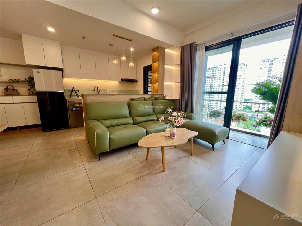 Cho thuê the antonia 86m, 2pn căn góc view biệt thự, có ô đậu xe chỉ 22tr/th, xem nhà 24/24