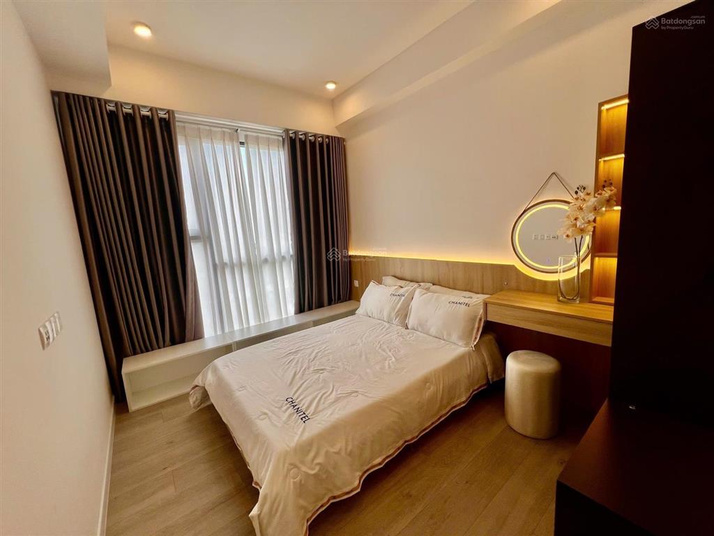 Cho thuê the antonia 86m, 2pn căn góc view biệt thự, có ô đậu xe chỉ 22tr/th, xem nhà 24/24