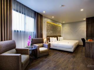 Cho thuê khách sạn mặt phố bùi thị xuân, 31 phòng