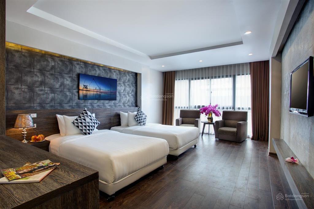 Cho thuê khách sạn mặt phố bùi thị xuân, 31 phòng