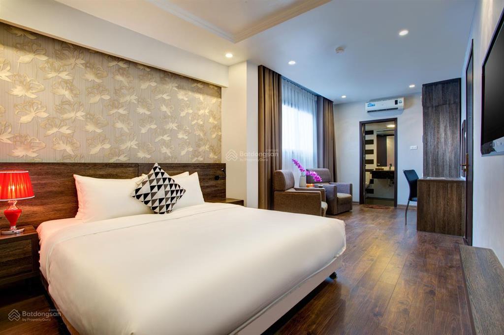 Cho thuê khách sạn mặt phố bùi thị xuân, 31 phòng