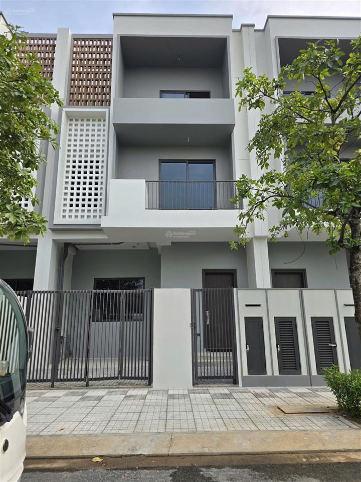 Cho thuê nhà phố lk giá 7,5tr/tháng, giá mềm nhất thị trường. ký hđ thuê trên 2 năm sẽ dc giảm thêm
