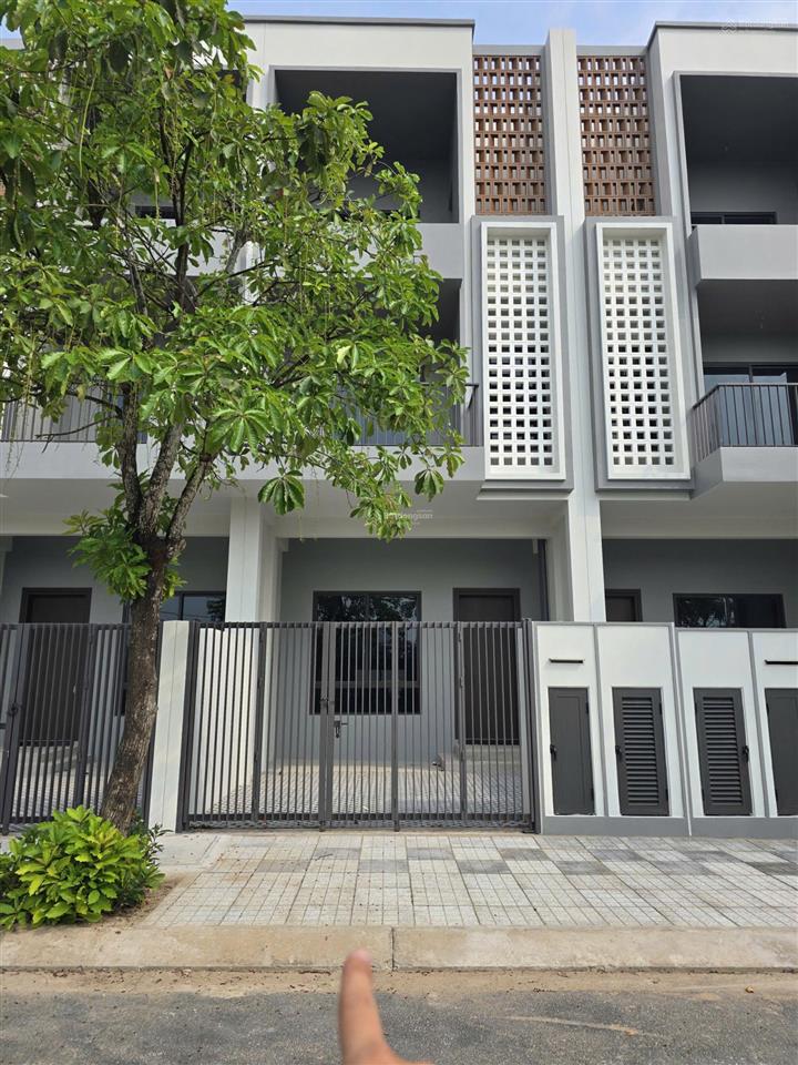 Cho thuê nhà phố liền kề the meadow, cho thuê nhà thô giá chỉ 7,5tr/th nếu ký hđ lâu hơn sẽ giảm