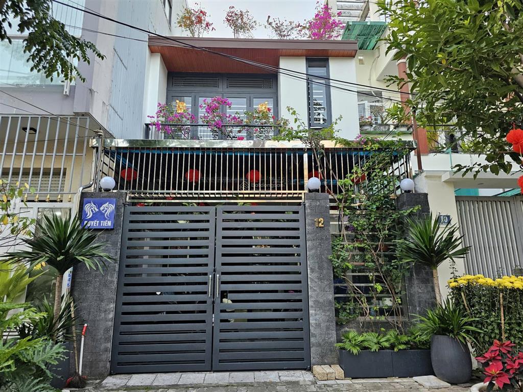 Cho thuê nhà nguyên căn, sạch đẹp, kdc dân trí cao, gần biển, gần sông, đối diện công viên rất đẹp