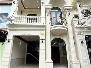 nhà mới đẹp tân cổ điển đậu oto trong nhà trung tâm tp vĩnh long