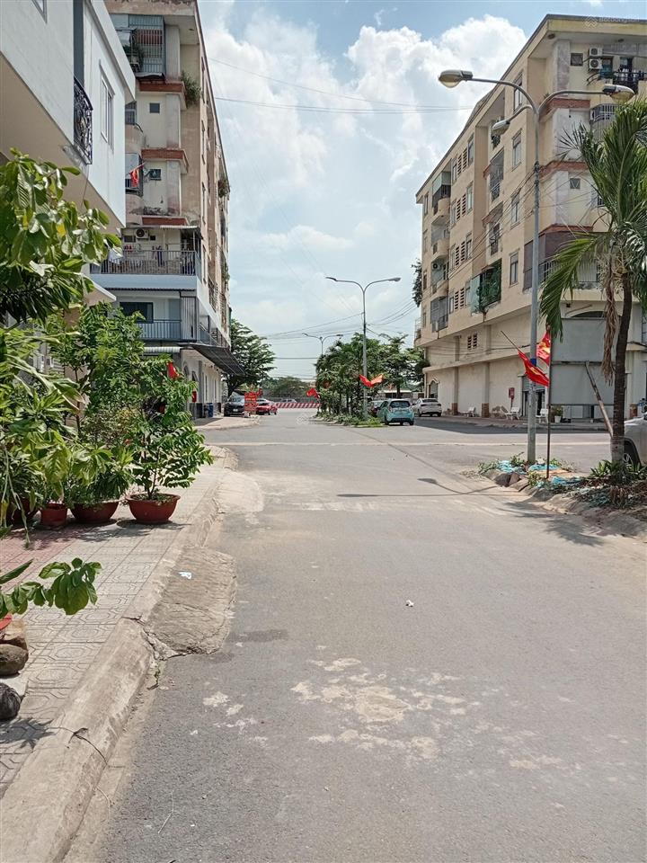 Cho thuê nhà ngay cổng chính công ty ponchen hóa an, phù hợp văn phòng, kho hàng, dạy học