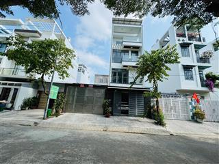 Nhà phố view sông căn duy nhất giá đầu tư 11 tỷ 90m2 4 tầng kdc phạm hữu lầu