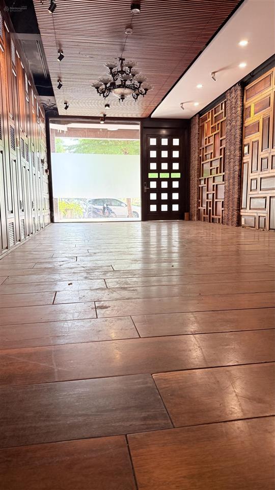 Giảm 2 tỷ bán shophouse panorama phú mỹ hưng 141m2 17,9ty