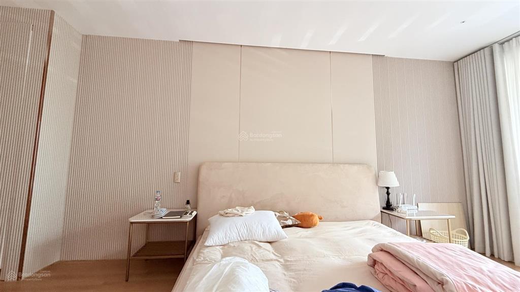 Nhà khu nam long trần trọng cung mới full nội thất và thiết bị cao cấp có thang máy 500kg