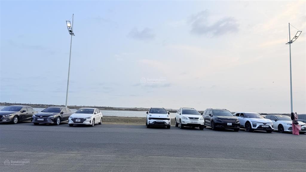 17,6tr/m2 vừa nhà vừa đất có nguồn cho thuê 18tr đường nguyễn văn mạnh cần giờ