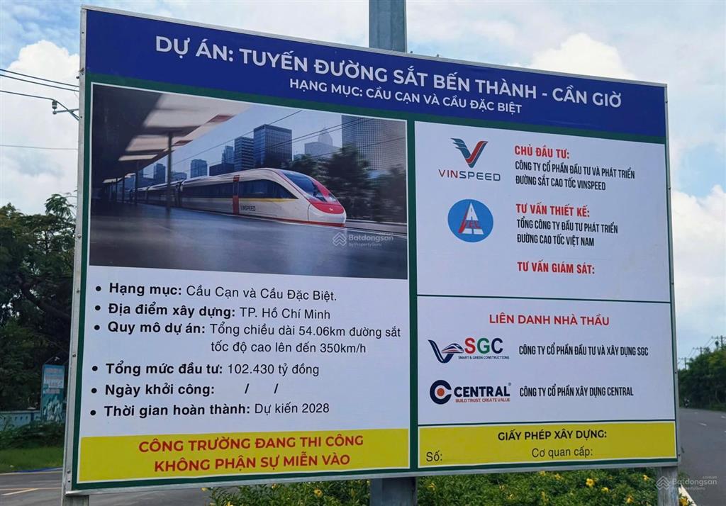 Đất chiều ngang 7m  hàng hiếm khu công ích quận 4, p. phú mỹ q7  cách ga metro 600m, giáp pmh