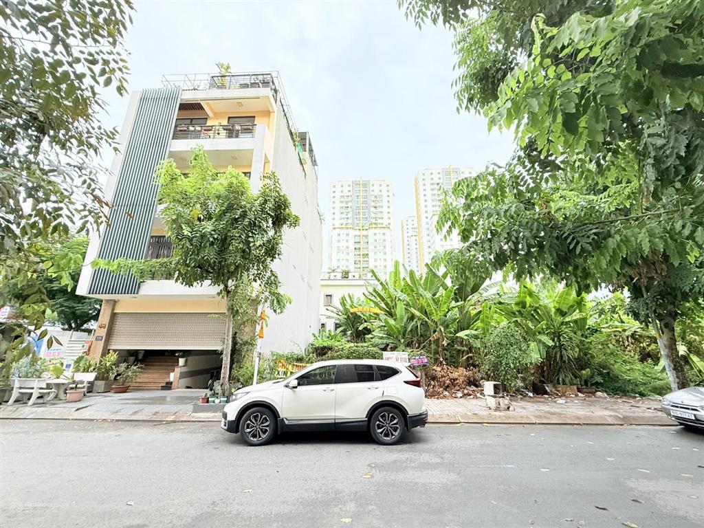 Đất chiều ngang 7m  hàng hiếm khu công ích quận 4, p. phú mỹ q7  cách ga metro 600m, giáp pmh
