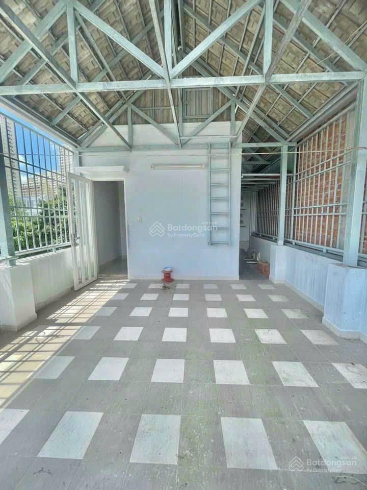 Nhà mặt tiền đường view sông giá 10,6 tỷ 90m2 x 3 tầng khu dc phú mỹ quận 7