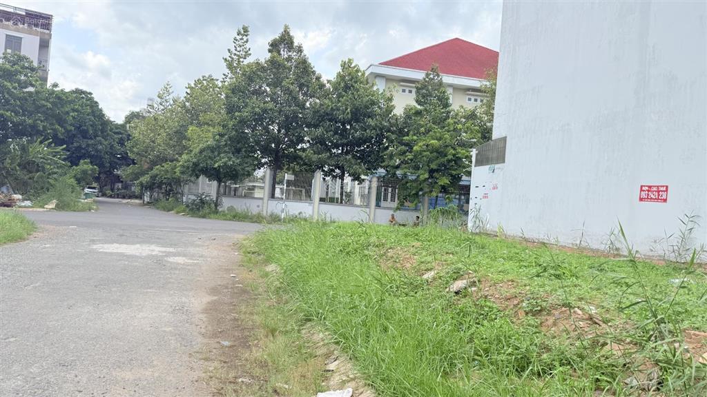 Chỉ một lô góc ngang 7m, 114m2, kdc phú mỹ, phú mỹ quận 7