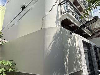 Nhà mới xây 3 tầng có thang máy 7,9tỷ ngay ngã tư huỳnh tấn phát và phú thuận