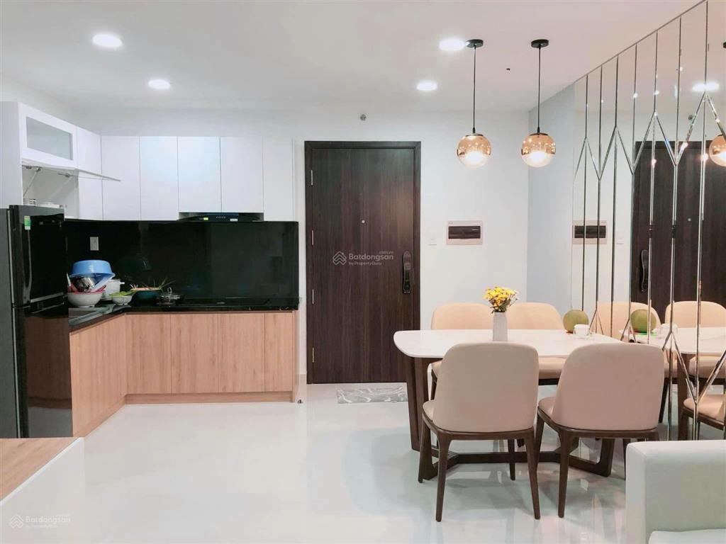 Bán căn hộ hoàng quốc việt 2pn  2wc  giá 3,1 tỷ