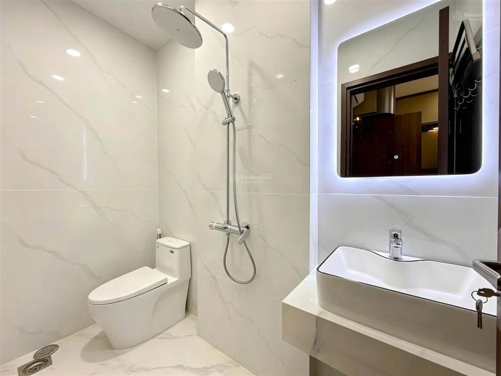 Nhà 4 tầng 117m2, 14,5 tỷ hẻm 8m chuyên dùng 9 thông qua huỳnh tấn phát, quận 7