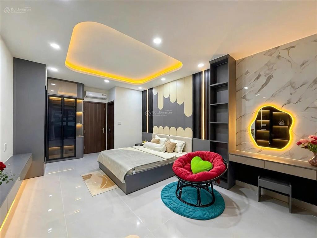 Nhà 4 tầng 117m2, 14,5 tỷ hẻm 8m chuyên dùng 9 thông qua huỳnh tấn phát, quận 7