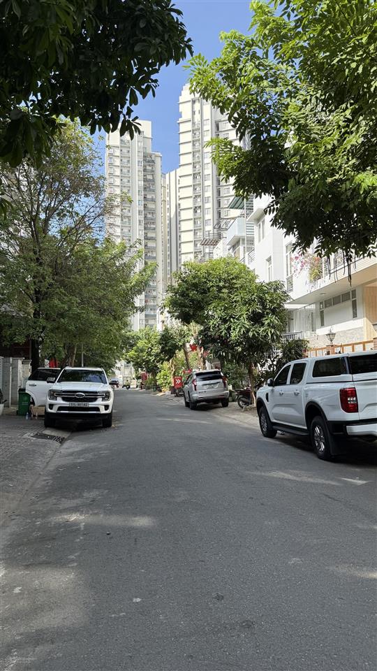 Cho thuê nhà 30tr 4 tầng dtsd 445m2 kdc phú mỹ vạn phát hưng mt đường số 2 quận 7