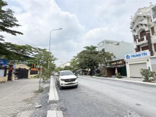 Cho thuê nhà 4 tầng 25tr/th đường d1 kdc phú mỹ 2, phạm hữu lầu, quận 7