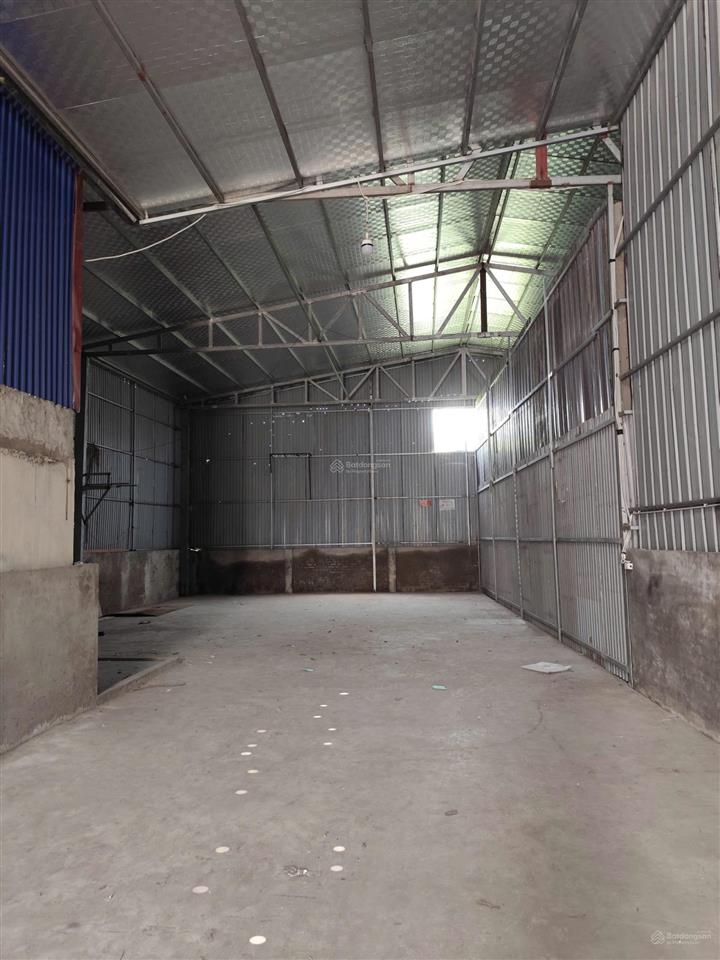 Cho thuê xưởng 220m chỉ 9,3 triệu/tháng container vào thẳng trong xưởng