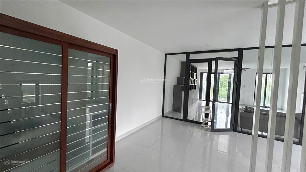 Cần cho thuê căn biệt thự song lập có thang máy, 0902 454 ***