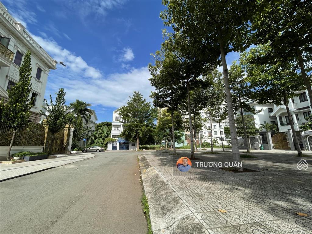 Bán đất nền tại khu dân cư đông thủ thiêm, giá thỏa thuận, 215m2, mặt tiền 11m, chính chủ