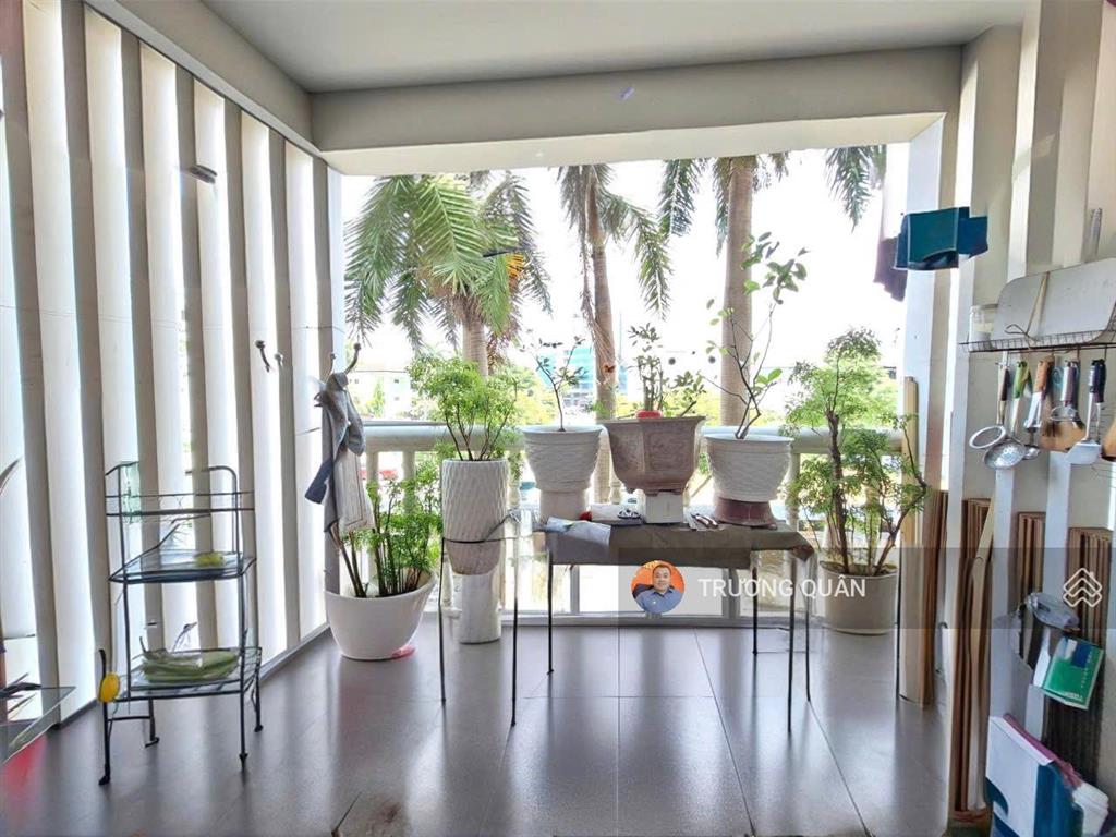 Bán gấp căn hộ chung cư 126m2 tại homyland, 53 triệu / m2, 3pn, 2wc, chính chủ