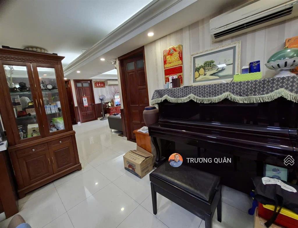 Bán gấp căn hộ chung cư 126m2 tại homyland, 53 triệu / m2, 3pn, 2wc, chính chủ