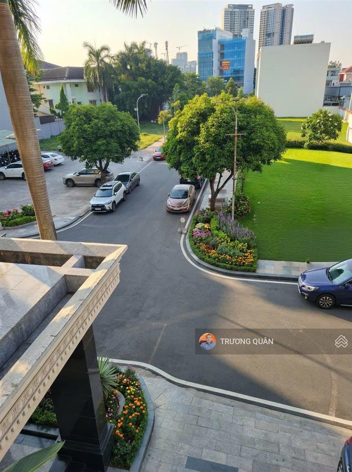 Bán gấp căn hộ chung cư 126m2 tại homyland, 53 triệu / m2, 3pn, 2wc, chính chủ