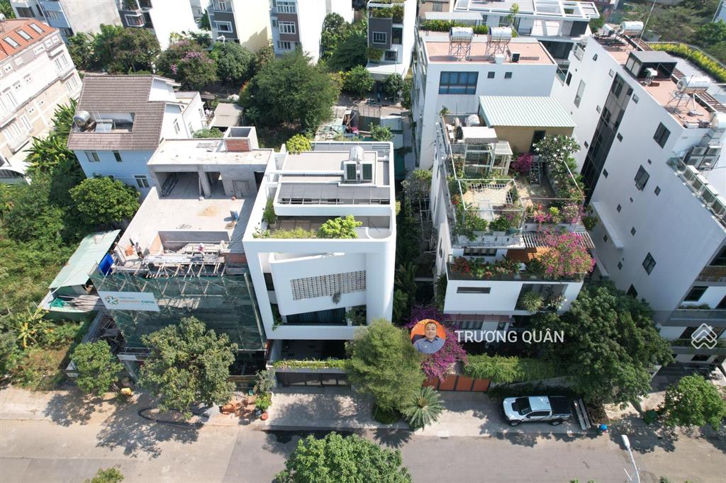 Lô đât đẹp rộng 6m đường 14m sát cạnh góc ngã ba đường trục chính.