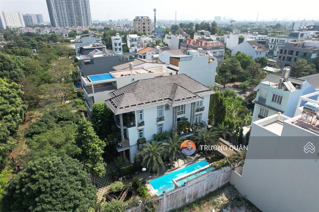 Lô đât đẹp rộng 6m đường 14m sát cạnh góc ngã ba đường trục chính.